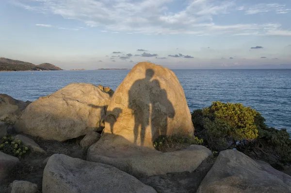 Sombras en las rocas — Foto de Stock