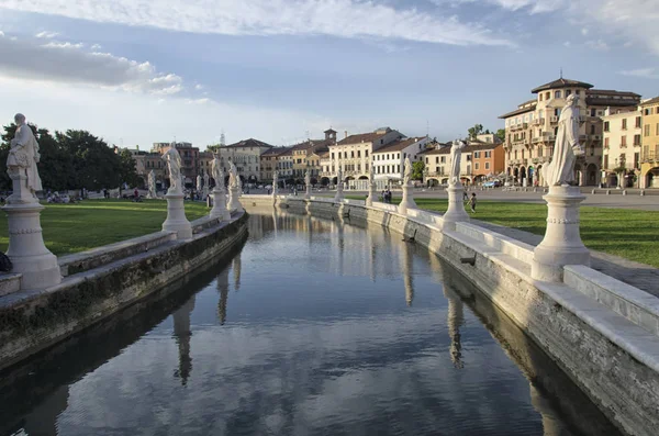 El Prato della valle en Padua — Foto de Stock