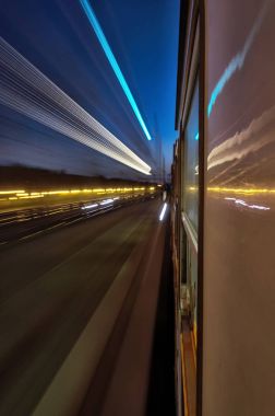 Tren istasyonu ışıklarını