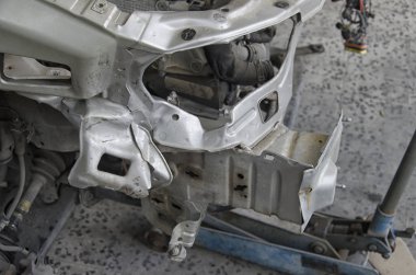 Otomatik mekanik incidented arabaya