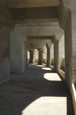 Ünlü Arles amfi iç