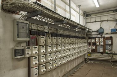 Bir kat mülkiyeti elektrik ihtiyacını