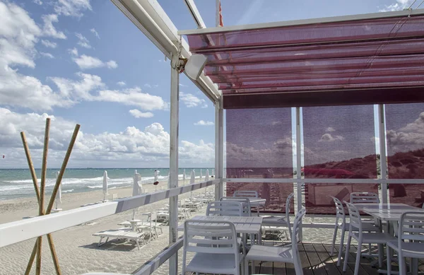 Bir Beach güzel pergola