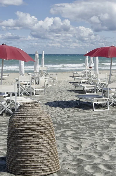 Spiaggia fuori stagione nel Salento — Foto Stock