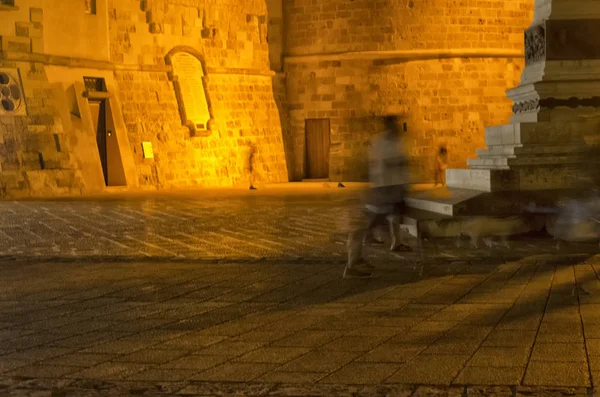 Vista de la ajetreada vida en la ciudad de Otranto —  Fotos de Stock