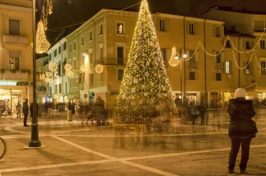 Noel döneminde yoğun hayat için metafor