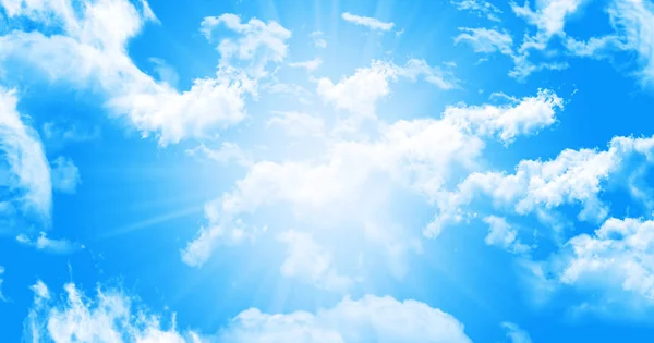 Hemelse blauwe hemel met witte pluizige wolken illustratie — Stockfoto