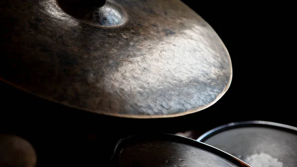 Cymbal Closeup Στο Στούντιο Μουσικής Ντράμερ Και Ντραμς Μουσικά Και — Φωτογραφία Αρχείου