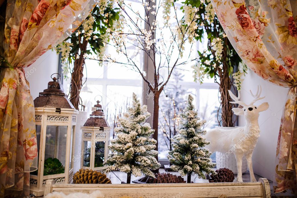 Christmas decorations on winter windowsill — Stock Photo © Fesenko