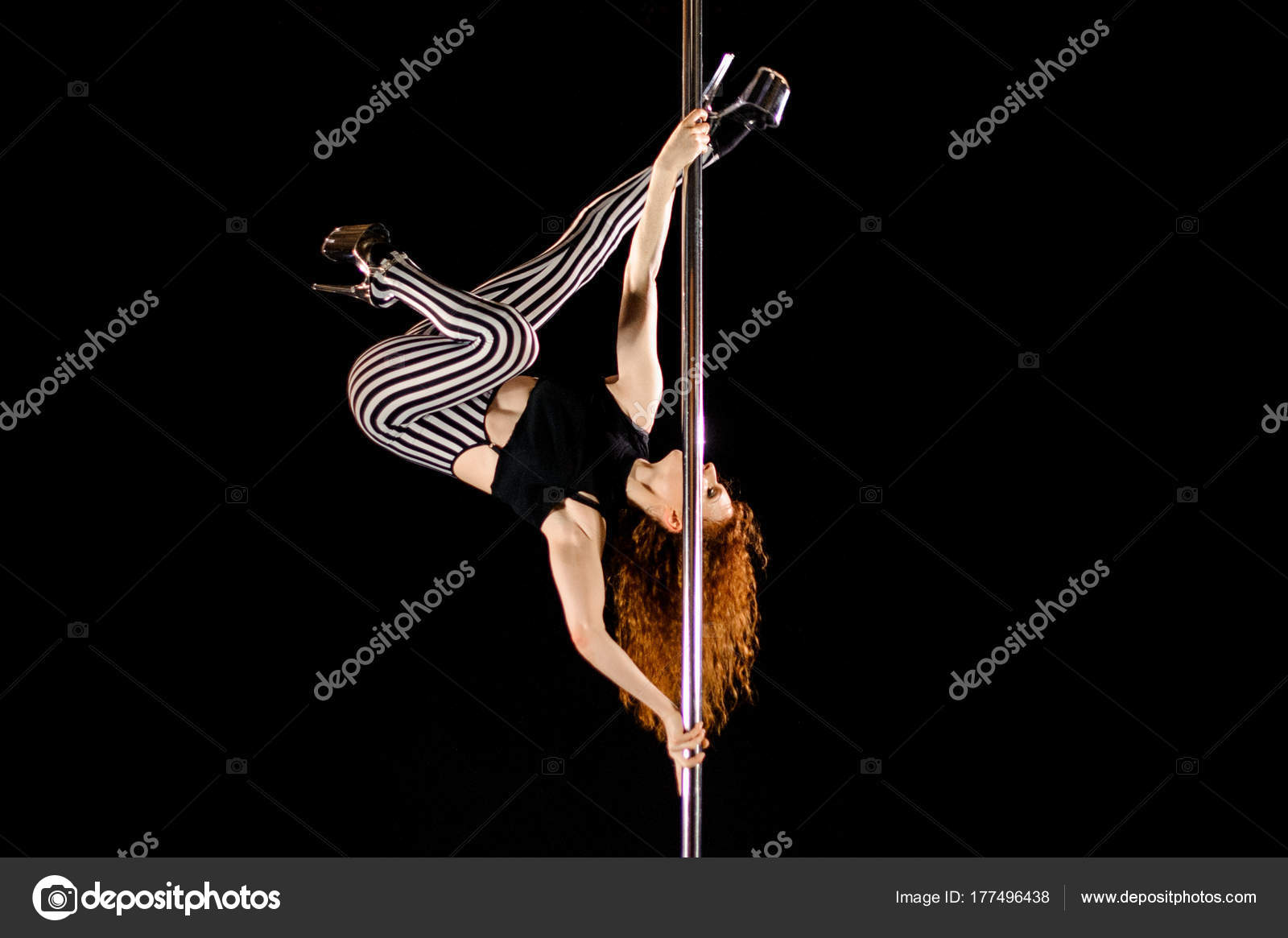 guy nude in lokeroom sexy acrobatic pole dance