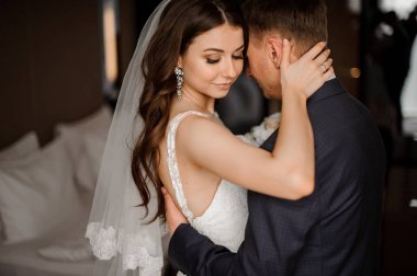 güzel gelin bir zerafet damat hugs