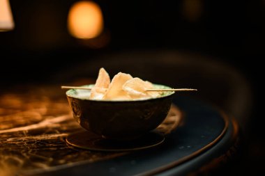 Misket masasında enfes bir atıştırmalık.