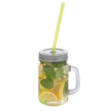 Beyaz izole nane limon içkiyle