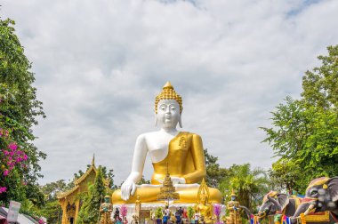 Pra thad doi khum Tapınağı Chiangmai, Tayland.