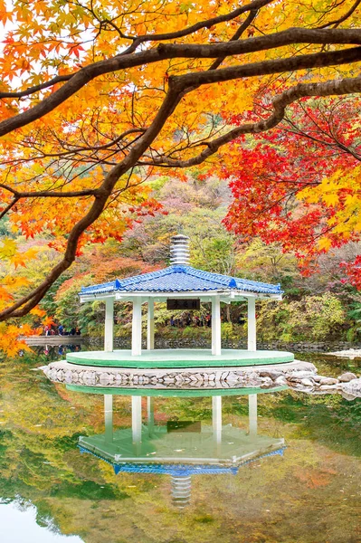 秋、韓国でネジャンサン国立公園 — ストック写真