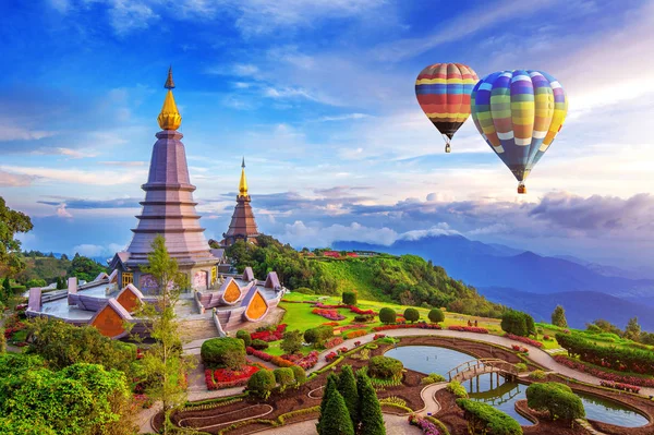 Landmark pagoda doi Inthanon Milli Park balon ile Chiang mai, Tayland.