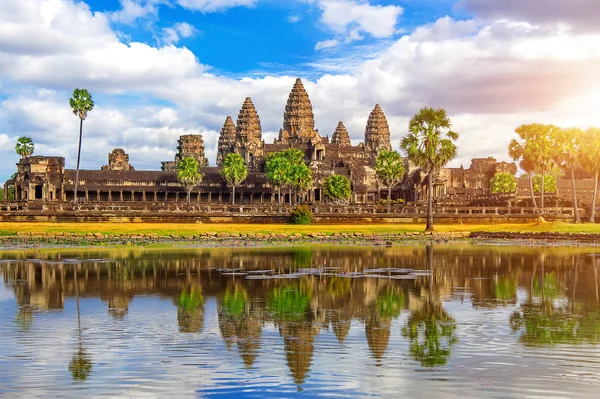 Templo Angkor Wat, Siem cosechar en Camboya . — Foto de Stock