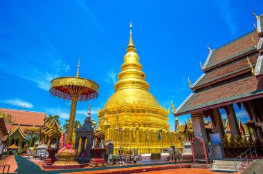 WAT Phrathat Hariphunchai Golden pagoda: Lamphun, Thailand.