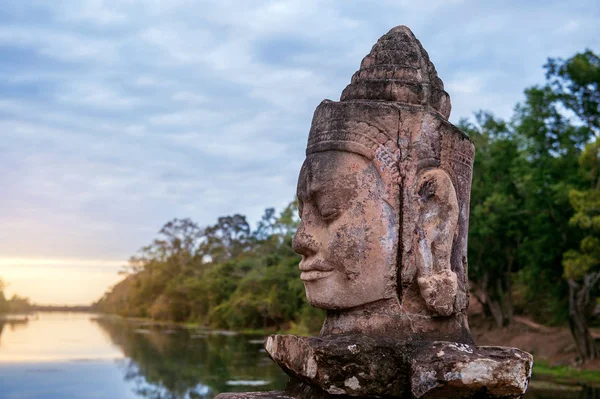 heykeller South Gate Angkor Wat, Siem Reap, Kamboçya.