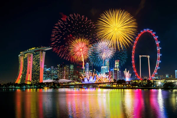 Pokaz sztucznych ogni w Singapurze. — Zdjęcie stockowe