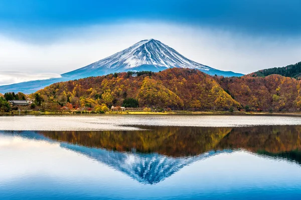Fuji montagna e lago kawaguchiko in Giappone . — Foto Stock
