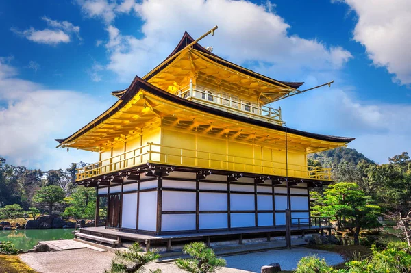 黄金の館。京都の金閣寺. — ストック写真