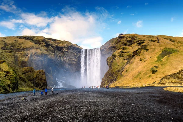 Cascada de skogafoss en iceland. — Foto de Stock