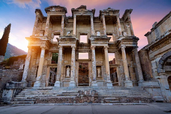 Celsus Library at Ephesus ősi város Izmir, Törökország. — Stock Fotó