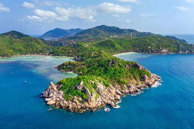 Tayland, Surat Thani 'deki Güzel Koh Tao adasının hava manzarası..
