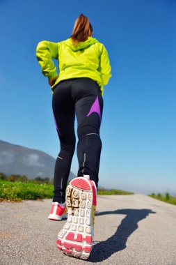 güzel bir kadın çalışan