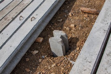 Beton kazık, yakın çekim fotoğraf seçici odak ile