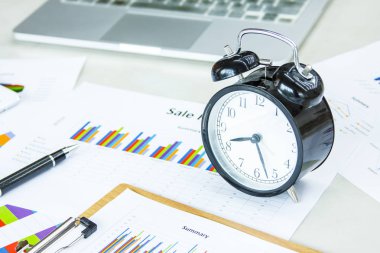 Saat, not defteri ve kalem Pazar raporu