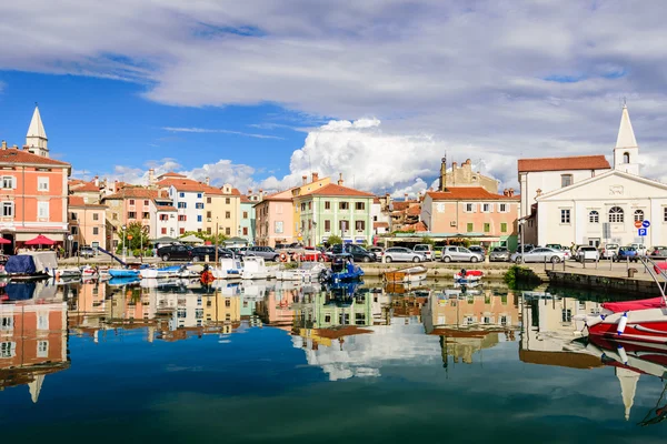 Scenic harbour with boats — Stock Photo, Image