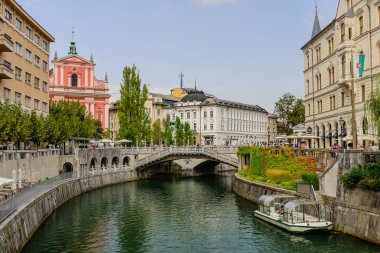 doğal waterfront Ljubljanica Nehri'nin