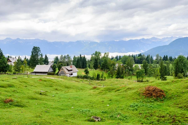 Het pittoreske Alpine landschap — Stockfoto