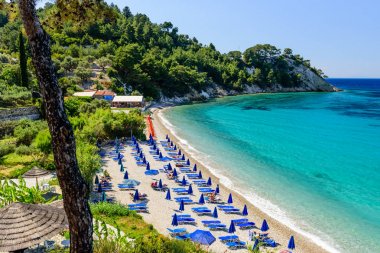 Samos Adası, Yunanistan-Mayıs 23, 2017: Lemonakia Plajı, Samos Yunan adasının kuzey kıyısında güzel bir doğal plaj, popüler bir tatil yeri