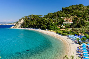 Tsamadou beach, güzel bir doğal plaj