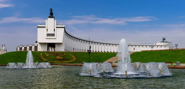 Moscú Rusia Mayo 2018 Visita Turística Moscú Parque Victoria Edificio — Foto de Stock