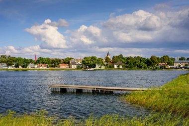 Haapsalu şehri, Estonya 'nın güzel yaz manzarası.