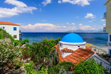 Yunanistan 'ın Samos adasındaki Avlakia köyündeki geleneksel Yunan Kilisesi
