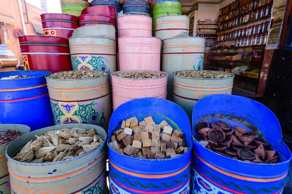 Kleurrijke Oosterse Markt Marokko Zakken Met Kruiden Essaouira Marokko — Stockfoto
