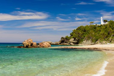 Yunanistan 'ın Samos adasında popüler bir tatil beldesi olan Potami sahili