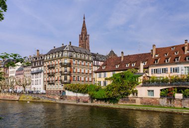 Strasbourg, Alsace bölgesi, Fransa - 2 Mayıs 2019: Strasbourg şehri. Tarihi merkez