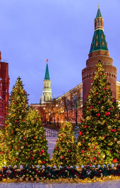 Zwiedzanie Rosji Kreml Plac Czerwony Widok Nowy Rok Choinkami Moskwa — Zdjęcie stockowe