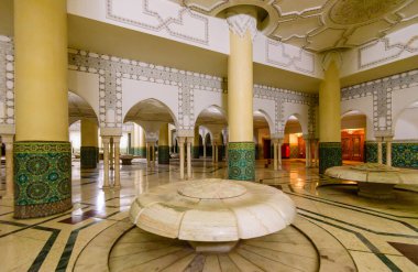 Casablanca, Fas - 12 Aralık 2018 Fas turu. Hassan II Camii Fas 'taki en büyük camidir. Cami 'nin içi..