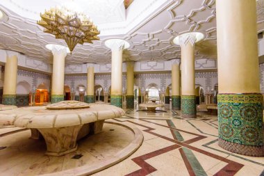Casablanca, Fas - 12 Aralık 2018 Fas turu. Hassan II Camii Fas 'taki en büyük camidir. Cami 'nin içi..