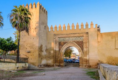 Eski şehir kapısı. Fas 'ın Fez şehrinin manzarası