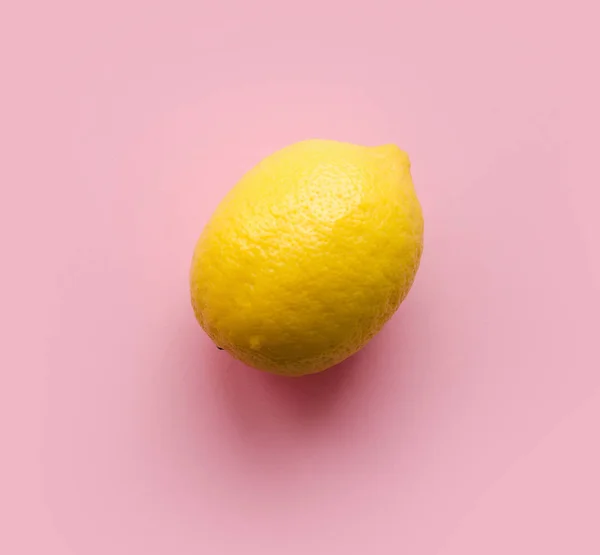 Frische Zitrone Auf Rosa Hintergrund Nahaufnahme — Stockfoto