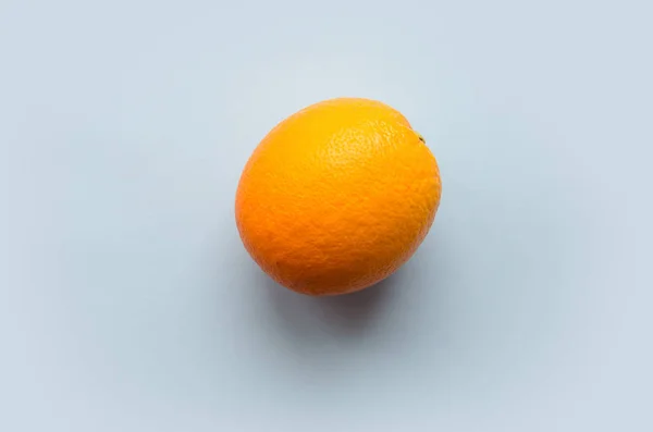 Fruit Orange Isolé Sur Fond Pastel — Photo
