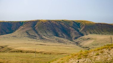 Tepelerin ve tarlaların manzarası
